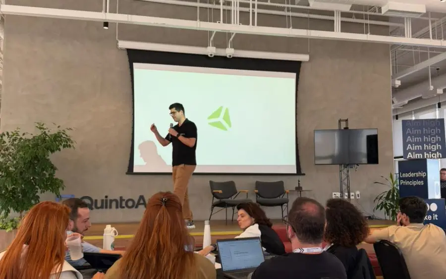 Oficina presencial de IA da Trybe no offsite do time do Grupo QuintoAndar