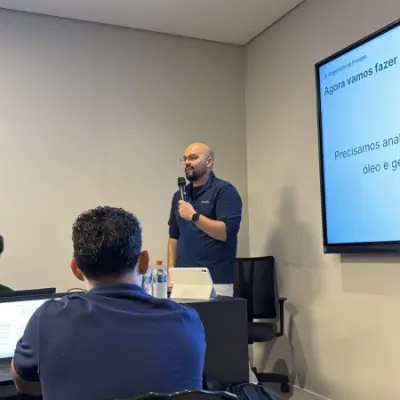 Matheus Ganem, CEO da Trybe, em treinamento presencial de IA na Tracbel